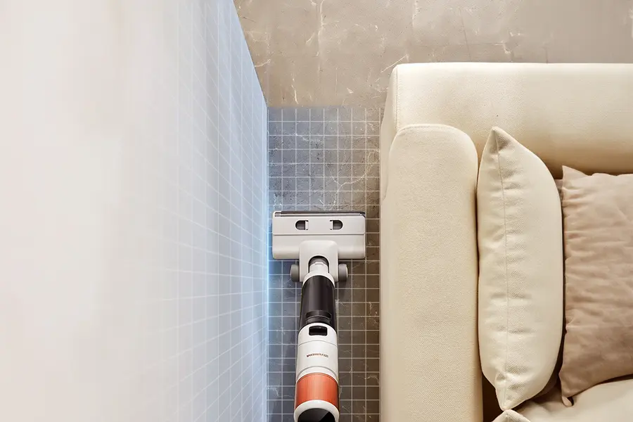 Design vacuum cleaner dirancang untuk mempermudah pembersihan sudut-sudut ruangan.